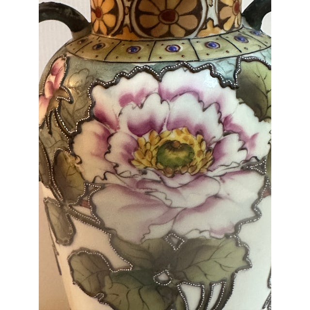 Hand painted beautiful MARIAGE vase made by Imperial Nippon in Japan between 1891 and 1921. With intricate design and...