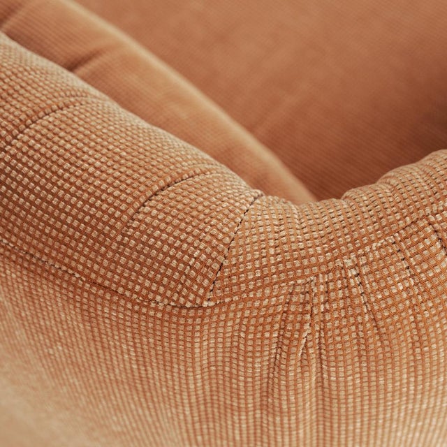 Portovenere Highback Sofa in Peach Upholstery by Vico Magistretti for Cassina, 1984 For Sale - Image 12 of 18