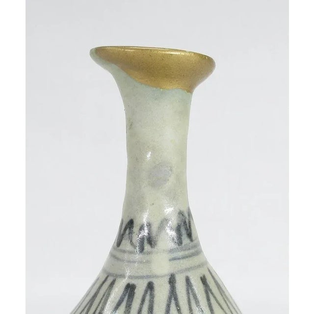 Japanese 17th Century Japanese Shoki-Imari Bottle With Kintsugi For Sale - Image 3 of 11