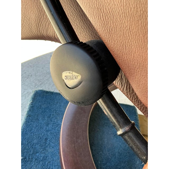 Late 20th Century Vintage Ekornes “Stressless” Leather Lounge Chair For Sale - Image 5 of 8
