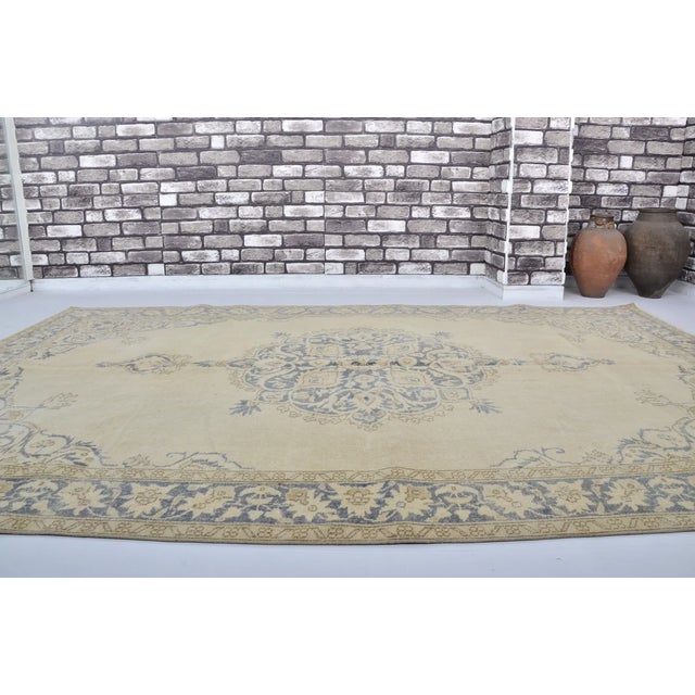 Beige 1950s Oversize Anatolian Madaliion Rug For Sale - Image 8 of 10