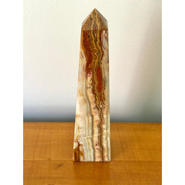 Grand Tour Late 20th Century Neoclassical Solid Onyx Marble Green and Brown Obelisk For Sale - Image 3 of 8