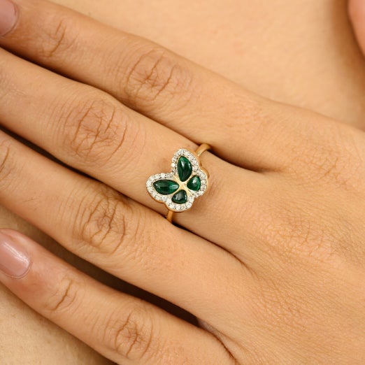 Natural Malachite Green Butterfly Ring With Diamonds in 14k Gold Size 7 For Sale In New York - Image 6 of 10