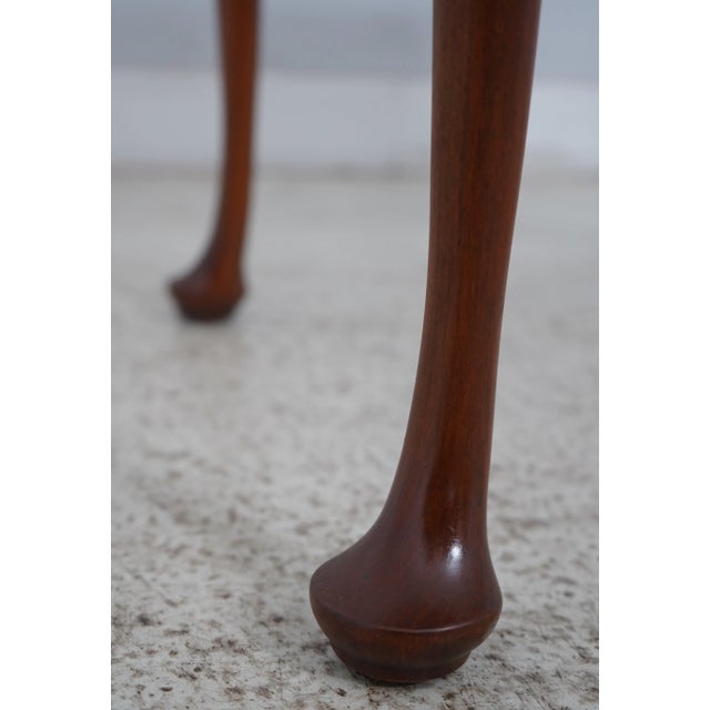 Henkel Harris Cherry Queen Anne 5416 Tea Table For Sale In Philadelphia - Image 6 of 12