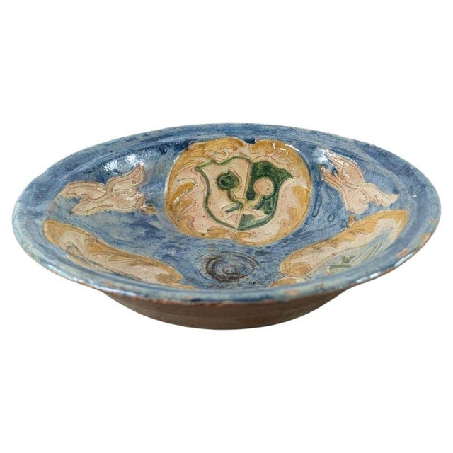 2000 - 2009 16th Century Hispano-Moresque Manises Glazed Earthenware Heraldic Dish For Sale - Image 5 of 14
