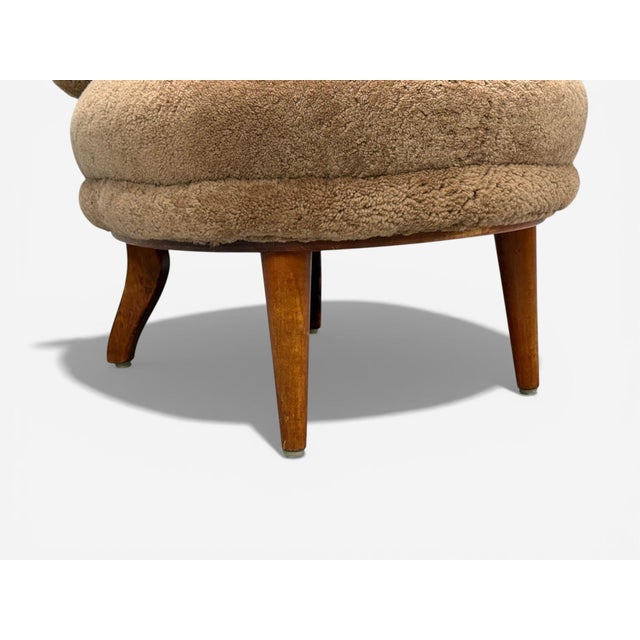 Brown Swedish Modern, Slipper Chair, Brown Sheepskin, Birch, Sweden, 1950s For Sale - Image 8 of 10