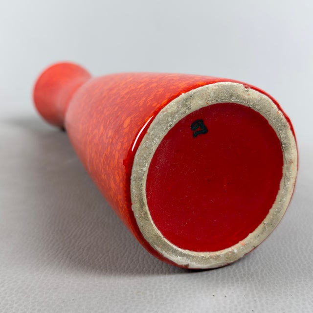 1970s Red Ceramic Vase with Lava Effect from Artigianato Italiano, 1970s For Sale - Image 5 of 11