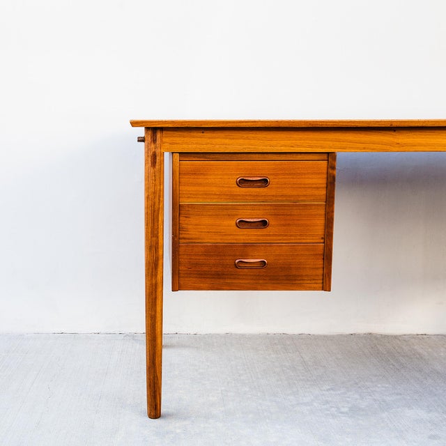 1960s Arne Vodder Danish Modern Expandable Teak Writing Desk For Sale - Image 15 of 18