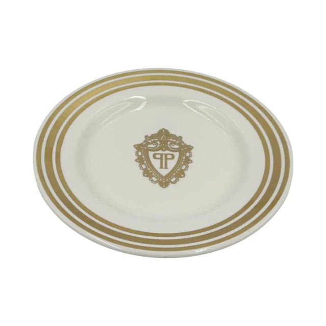 Mid 20th Century Vintage 5-Star the Plaza Hotel New York Nyc Gold Trim Dinner Plate For Sale - Image 11 of 13