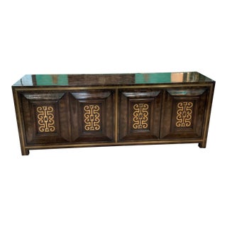 1960s Vintage William Doezema Burled Amboyna Wood and Brass Mastercraft Credenza For Sale