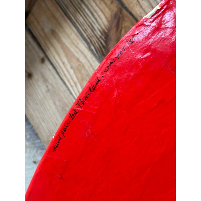 1980’s Tropical Coastal Hand Painted Paper Mache Parrot Tray For Sale - Image 9 of 11