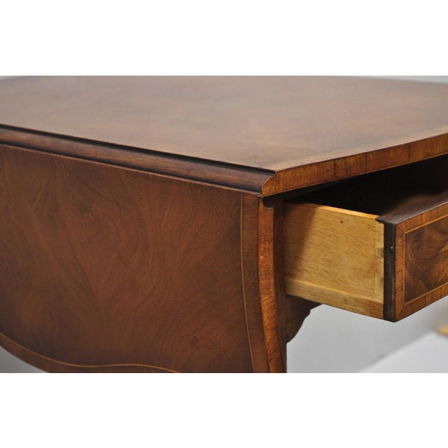 Vintage Baker Hepplewhite Style Mahogany Pembroke Dropleaf Lamp Side Table For Sale - Image 11 of 17