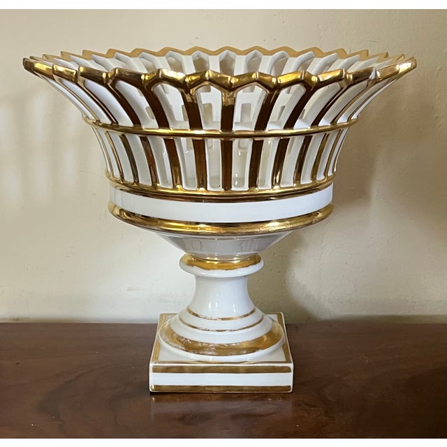 American Antique 19th Century Old Paris Porcelain Gilt Reticulated Pedestal Basket or Corbeille For Sale - Image 3 of 12