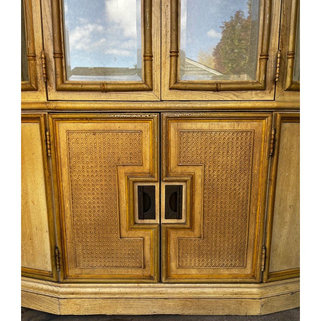 1970s Vintage Stanley Faux Bamboo and Cane Lighted China and Display Cabinet For Sale In New York - Image 6 of 14