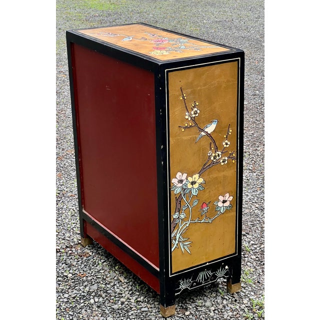 Vintage C1980s Chinoiserie Gold Leaf & Black Lacquer Asian Themed Cabinet For Sale - Image 4 of 11