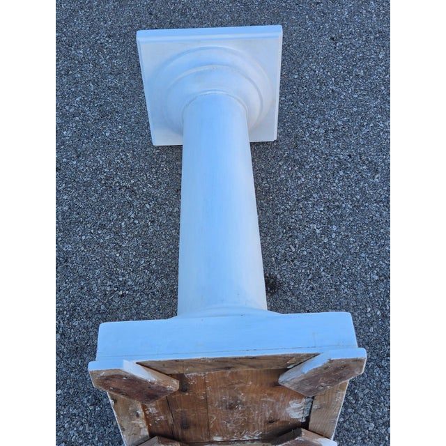 19thc American Victorian Pedestal Pine Painted White, Very Strong. For Sale - Image 9 of 14