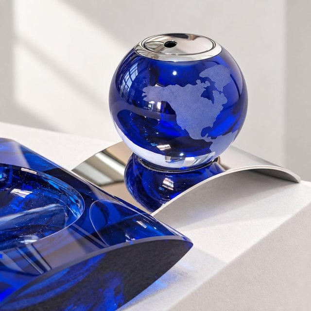 Smoking Set of Murano Glass Ashtray and Lighter in Cobalt Blue in the style of Fontana Arte, 1970s For Sale - Image 6 of 9