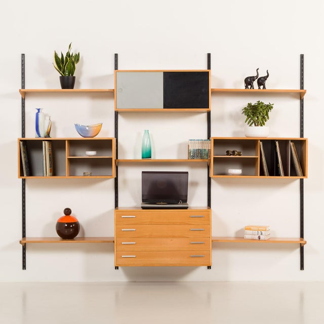 Three Bay Wall Unit in Beech from FM Møbler, 1970s For Sale - Image 4 of 18
