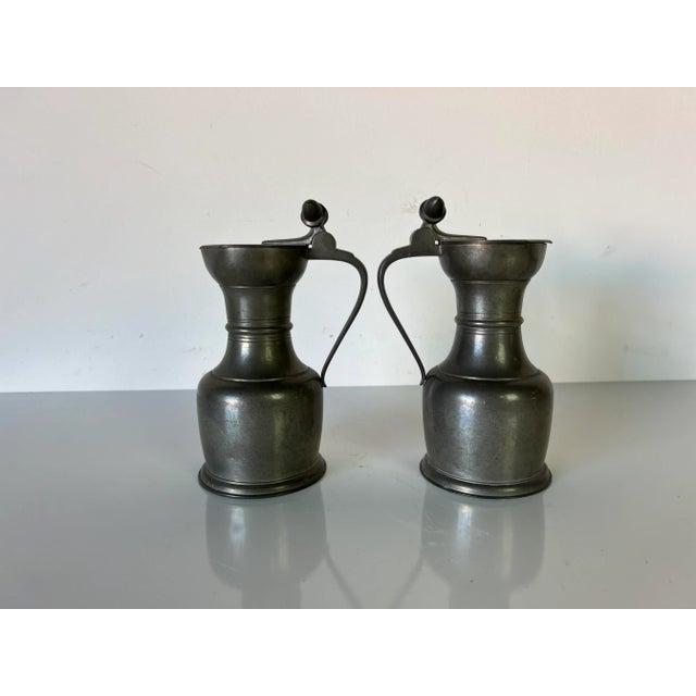 A Pair of Vintage Royal Holland Pewter Pitchers With Acorn Finial For Sale - Image 4 of 12
