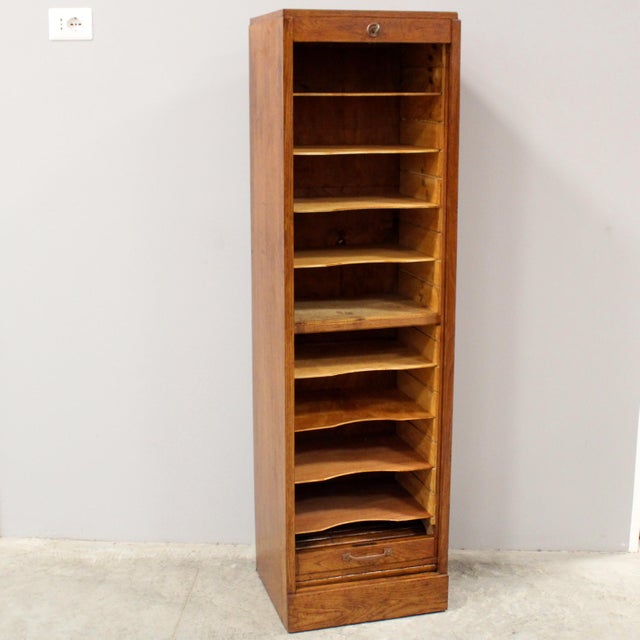 1930s Vintage Filing Cabinet in Oak, 1930s For Sale - Image 5 of 11