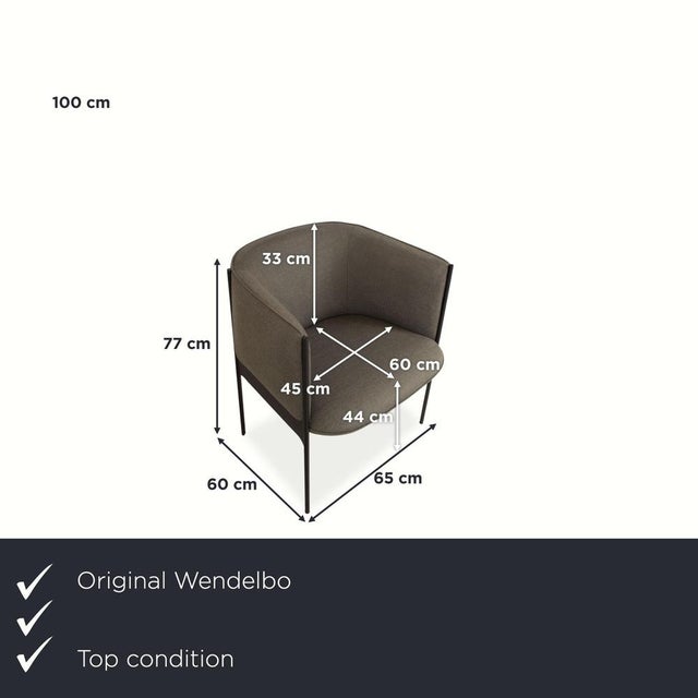 This set of four Sepal dining chairs, designed by Luca Nichetto for Wendelbo, impresses with its harmonious blend of...