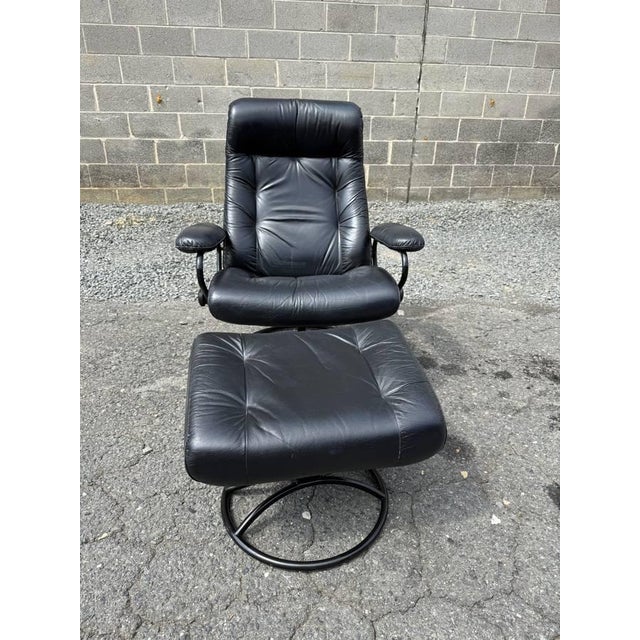 Ekornes ASA Vintage Ekornes Stressless Black Leather Recliner & Ottoman For Sale - Image 4 of 18