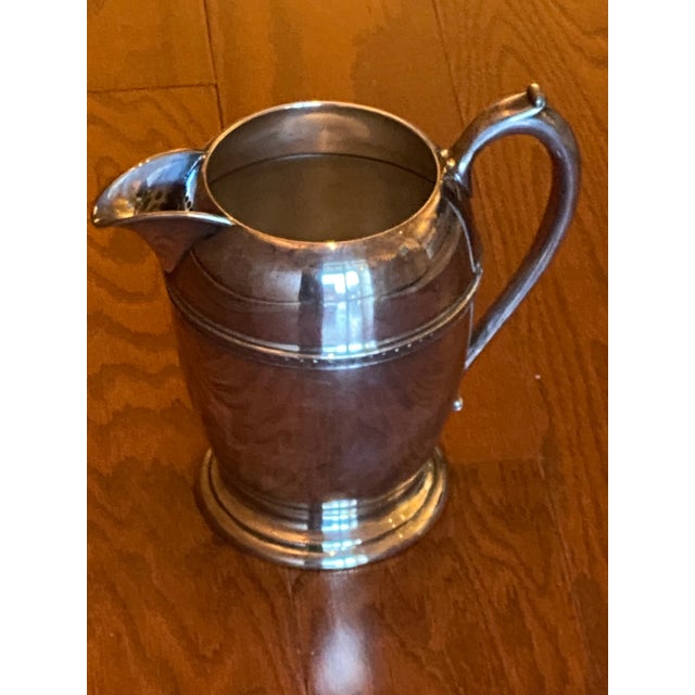 1960s Crescent Silver MFG Corp Silver-Plated Pedestal Water Pitcher 64 Ounces Capacity Deco Style With Strainer at Spout For Sale - Image 12 of 13