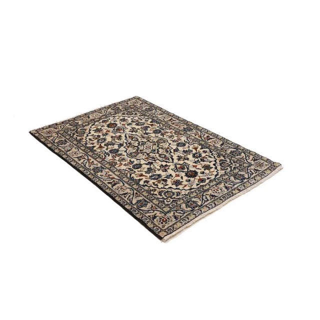 Kashan Rug in Hand-Knotted Wool For Sale - Image 3 of 11