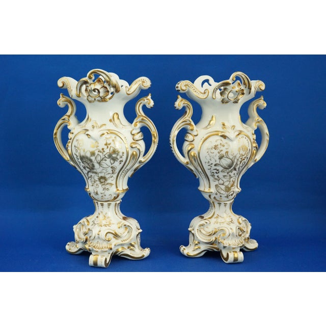 Louis-Philippe Style Porcelain and Gold Vases attributed to Jacob Petit, France, 1800s, Set of 2 For Sale - Image 6 of 18
