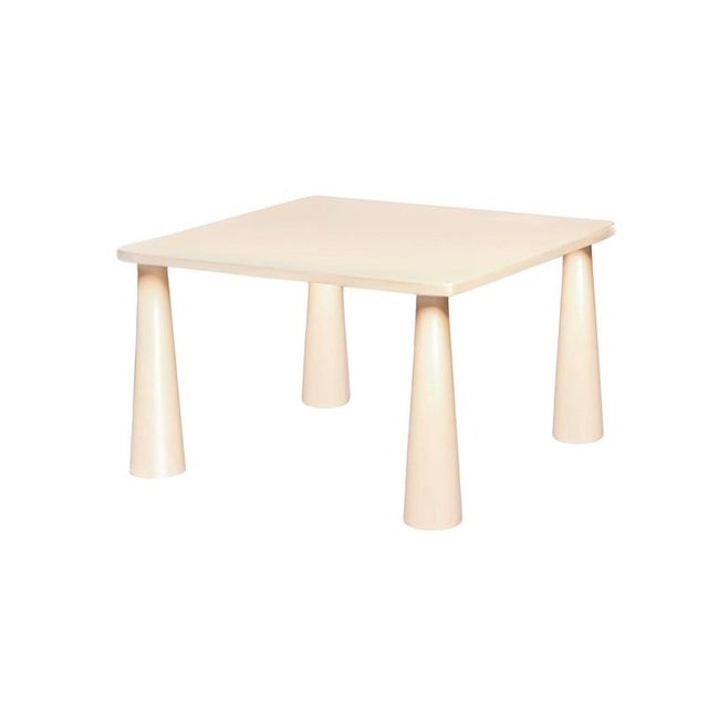 Trance Dining Table in Creme Lacquer by Moanne For Sale - Image 4 of 4