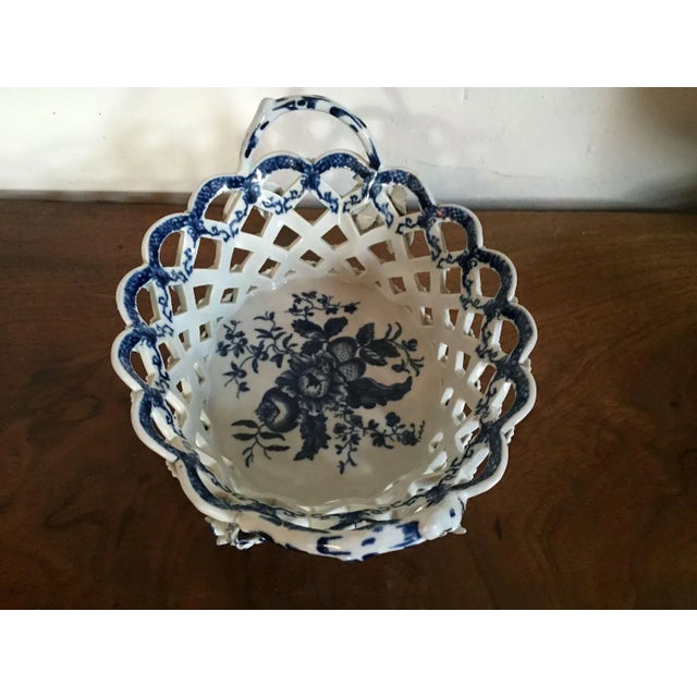 Ceramic 18th Century English George III Worcester Porcelain Oval Basket For Sale - Image 7 of 11