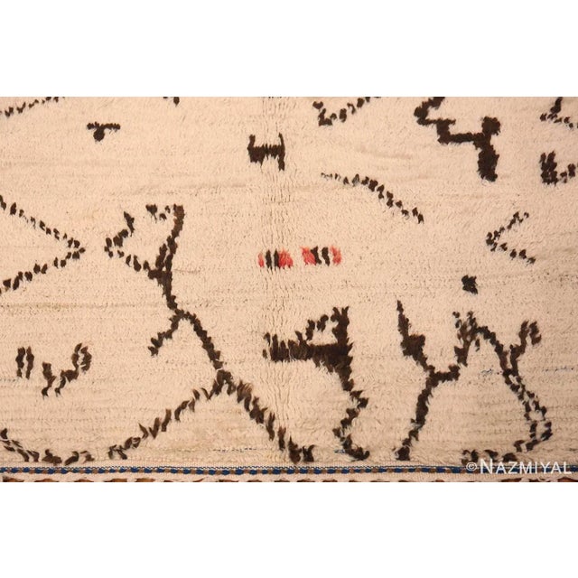 Nazmiyal Collection Vintage Cream Tribal Geometric Moroccan Rug For Sale - Image 4 of 5