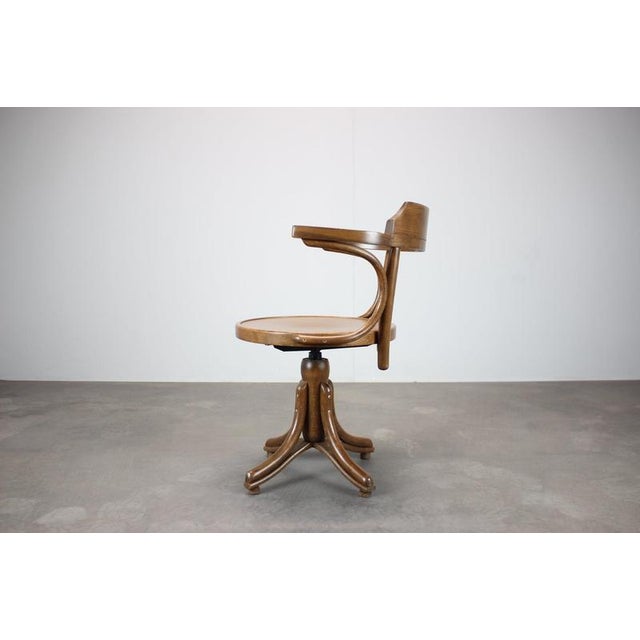 Bentwood Swivel Armchair by Michael Thonet for Ton, Former Czechoslovakia, 1993 For Sale - Image 6 of 13