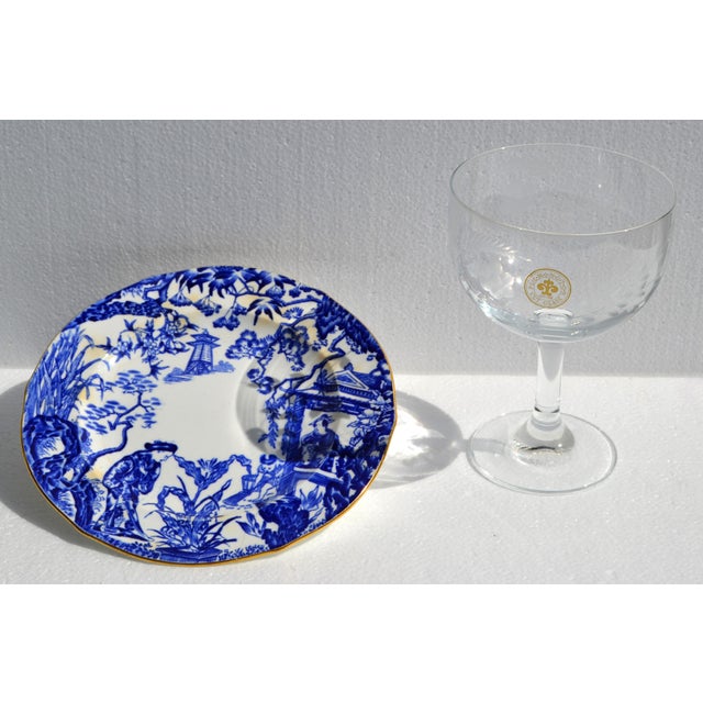Transparent 1930s Art Deco Flemington Cut Glass Champagne Coupe Hand-Cut Daisy Floral Designs For Sale - Image 8 of 13