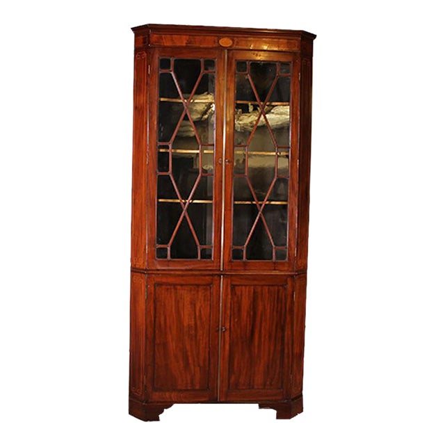 Georgian Corner Cabinet in Mahogany, 18th Century For Sale