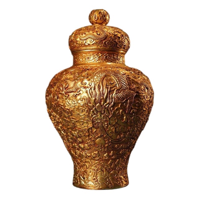 Early 20th Century Magnificent Chinese Gilt Bronze High-Relief "Nine Dragons" Covered Jar With "Qianlong" Mark For Sale