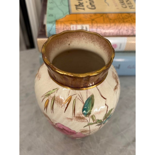 1800s English Adderley Gold Lustre Vase For Sale - Image 6 of 8