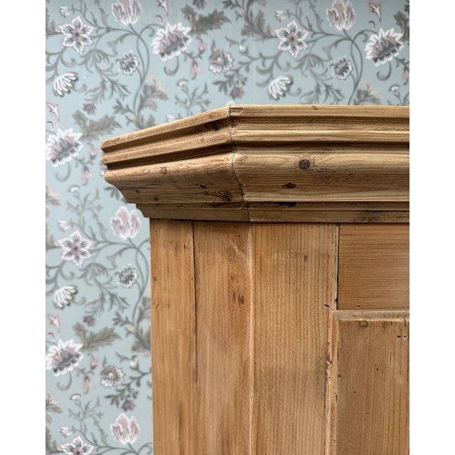 Antique Bonnetière in Pine, 1890s For Sale - Image 4 of 15