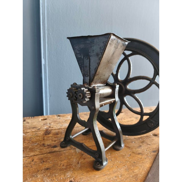 Large Poppy Seed Grinder, Late 19th Century For Sale - Image 10 of 17