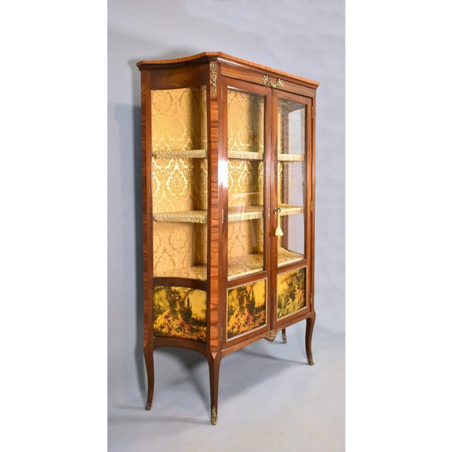 French Vernis Martin Style Vitrine / Display Cabinet in Walnut and Sapele Mahogany A very pretty vitrine / display cabinet...