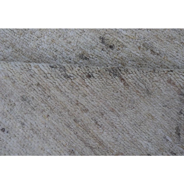 Hand Knotted Neutral Modern Gallery Runner With Tribal Diamond Design in Light Gray For Sale - Image 11 of 13