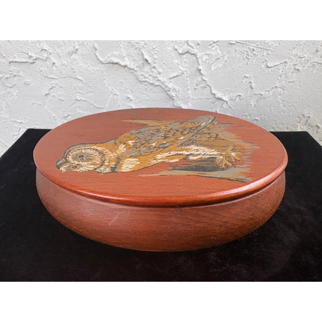 Mid-Century Modern Vintage Hand-Painted Owl Oval Wooden Trinket Box For Sale - Image 3 of 8