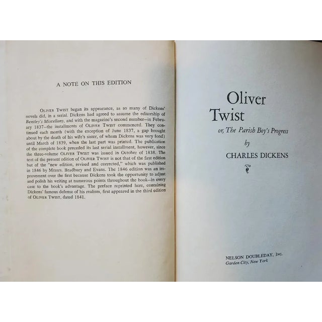 Classic Authors Collection: Shakespeare, Dickens & Chaucer - Vintage Set of 3 For Sale In Miami - Image 6 of 10