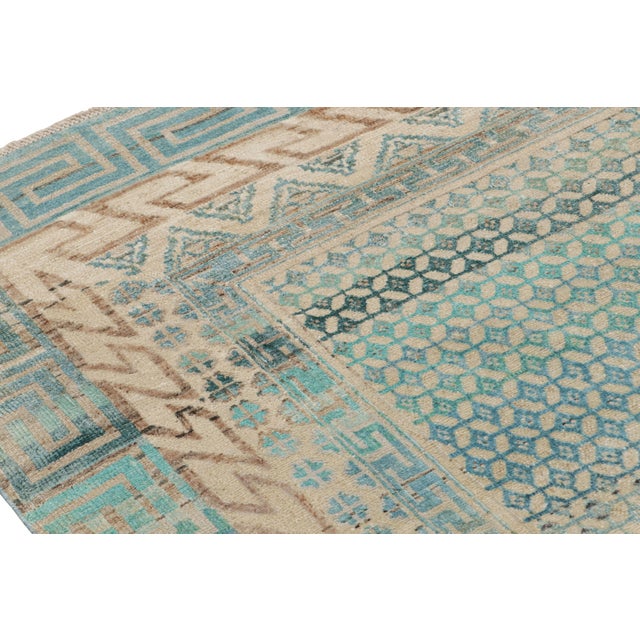 Rug & Kilim’s Contemporary Rug With Beige and Blue Geometric Patterns For Sale In New York - Image 6 of 7