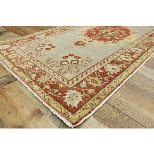 Distressed Vintage Turkish Oushak Rug - 3′4″ × 6′9″ For Sale In Dallas - Image 6 of 10