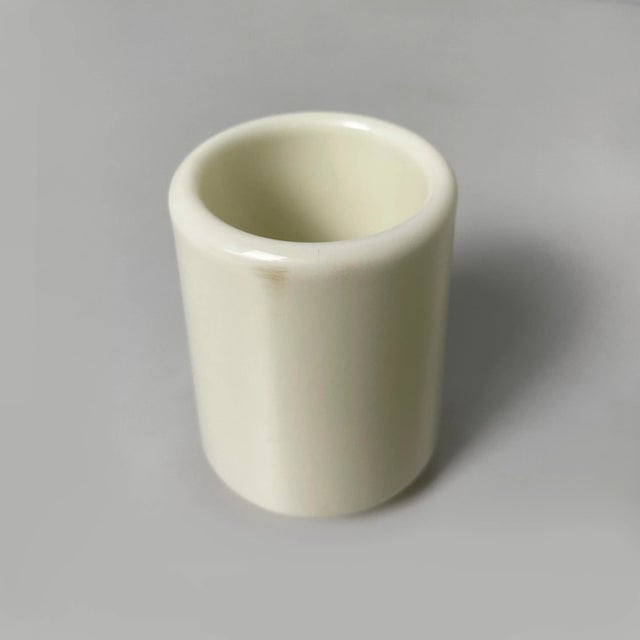 Italian Modern White Plastic Tableware from Angelo Mangiarotti, 1970s, Set of 30 For Sale - Image 18 of 18