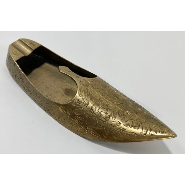 Mid 20th Century Brass Etched Indian Slipper Shoe Ashtray For Sale In Kansas City - Image 6 of 8