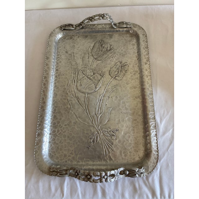 Mid-Century Modern Vintage Rodney Kent Hand Wrought Hammered Aluminum Tulip Tray With Handle For Sale - Image 3 of 11