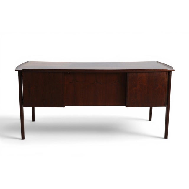 Mid-Century Modern Mid 20th Century Danish Modern Desk in Rosewood For Sale - Image 3 of 7