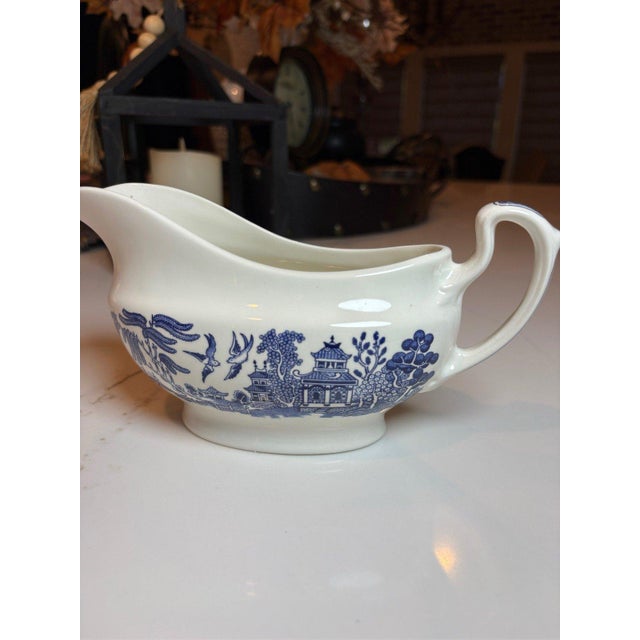 Churchill Churchill Blue Willow Gravy Boat Fine English China Staffordshire England For Sale - Image 4 of 6